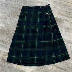 Weataway & Westaway Plaid Tartan Skirt - Green and Black Great Britain